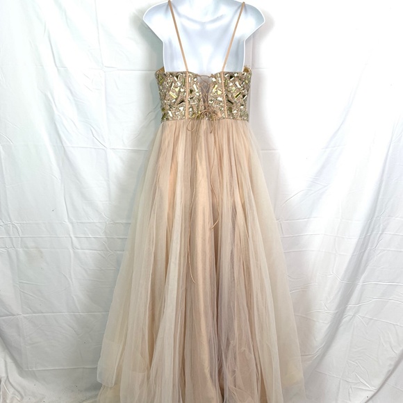 Dave & Johnny Glittering Gold and Cream Gown - Picture 7 of 16